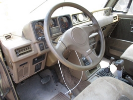 1989 MITSUBISHI MONTERO GOLD V6 AT 4WD 163776